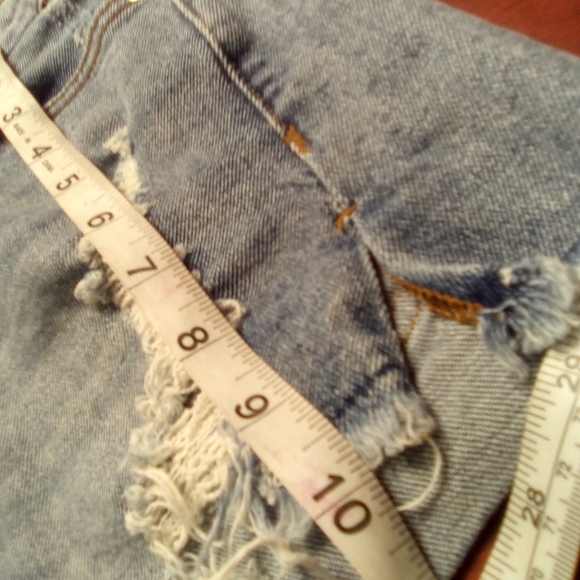 KENDALL +KYLIE SHORT JEAN - Picture 6 of 8